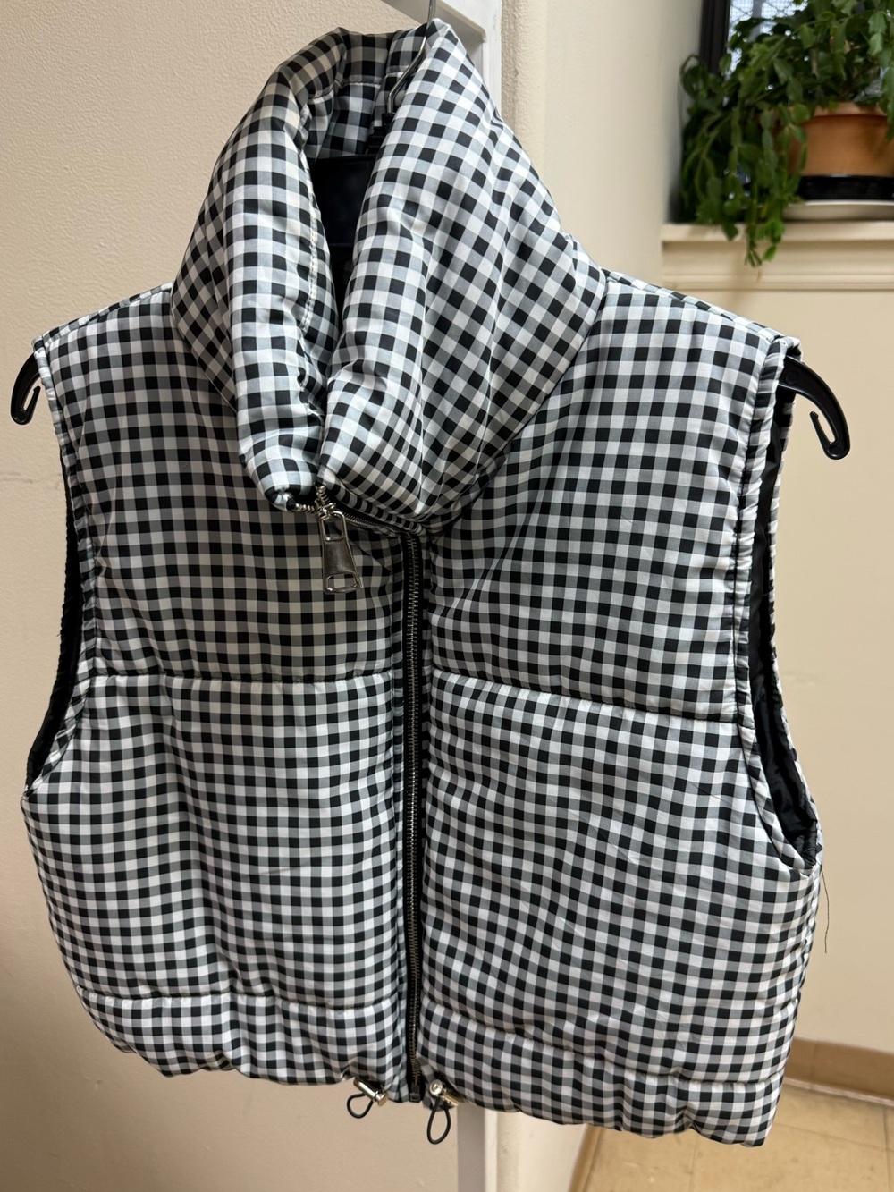 Women's Black and White Gingham Puffer Vest - Sleeveless Zip Front